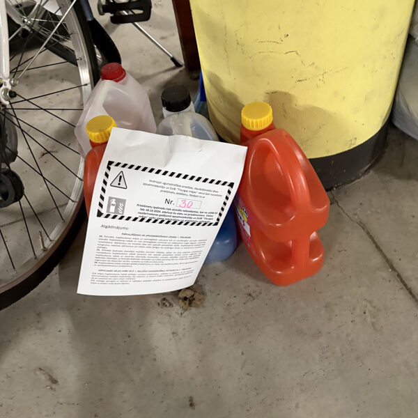 30 - sadzīves priekšmetus oplietošanas telpās novietot aizliegts. 